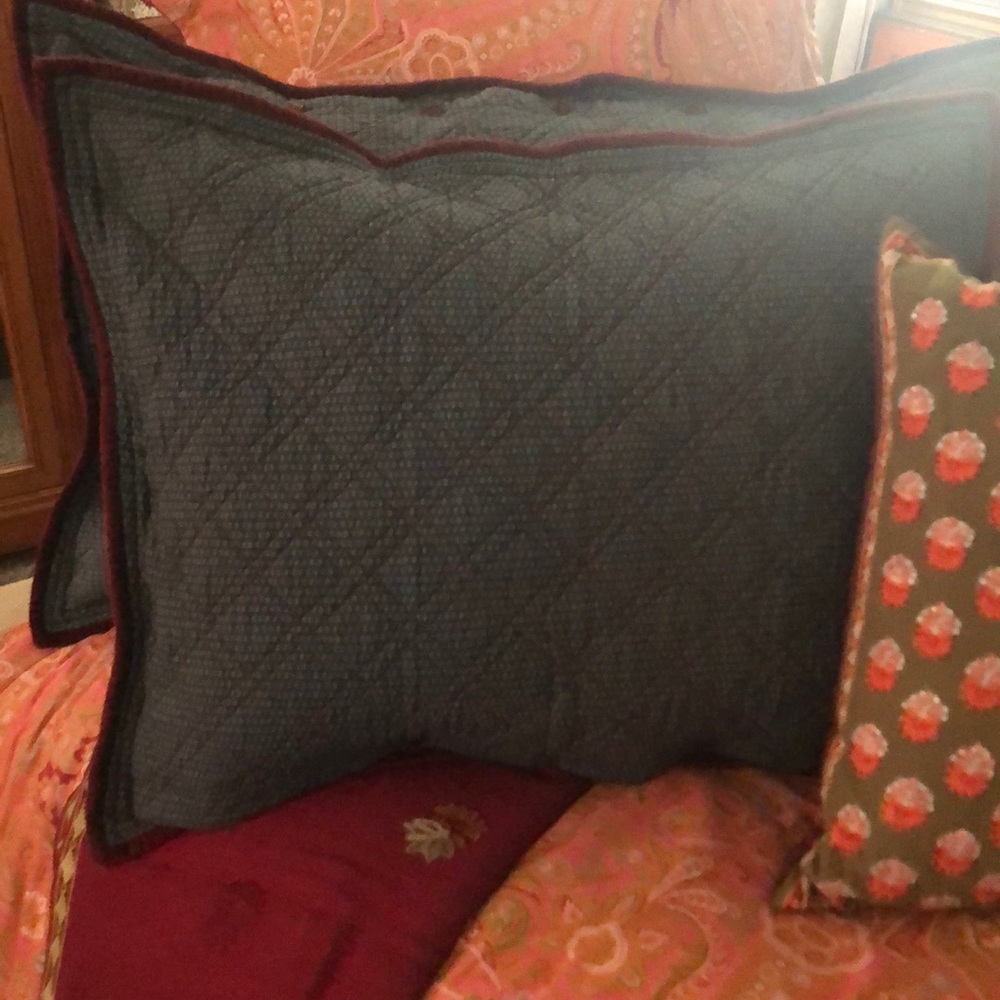 R L Home Village Mews Sham